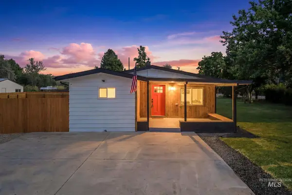 2152 S Artesian Rd, Eagle, ID 83616