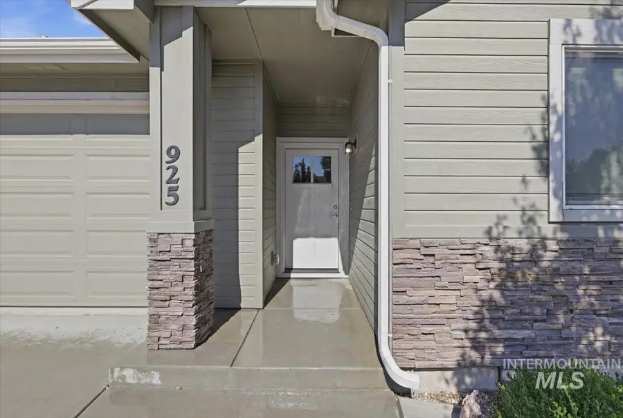 925 S Banner St, Nampa, ID 83686 - #2
