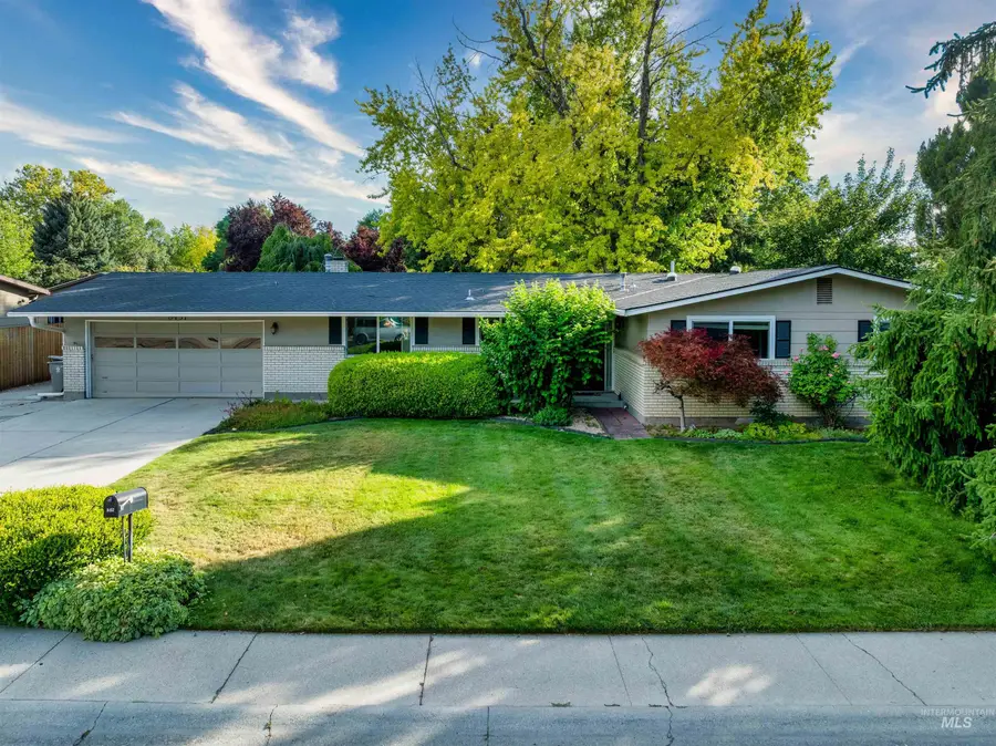 8457 W Pembrook Dr, Boise, ID 83704 - #2