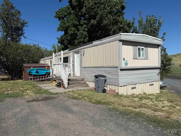1000 Granite Heights Loop #8, Moscow, ID 83843