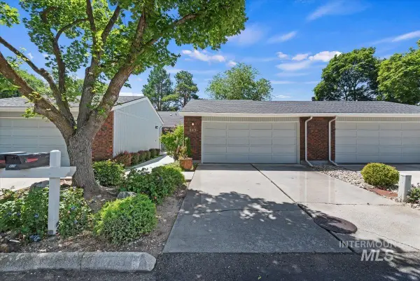 275 W Arrowrock Ln, Boise, ID 83706