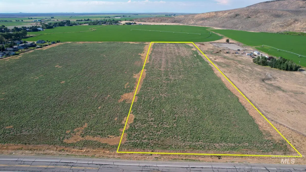 19561 Queens Crown Rd, Carey, ID 83320 - #1