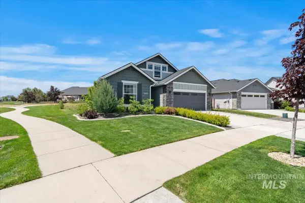 5948 W Hamm Ln, Eagle, ID 83616