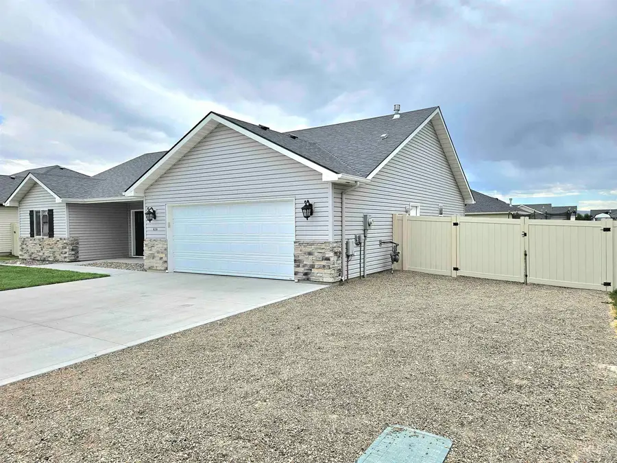 919 Gem Ave, Kimberly, ID 83341 - #3