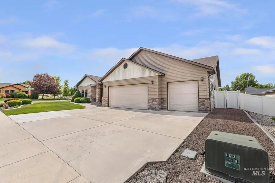 313 15th Ave E, Jerome, ID 83338 - #2