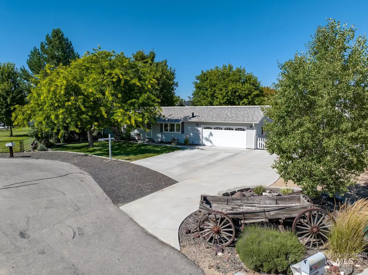 4230 N Patriot Cir, Meridian, ID 83646 - #1
