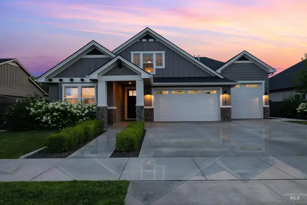 1789 N Tullshire, Eagle, ID 83616