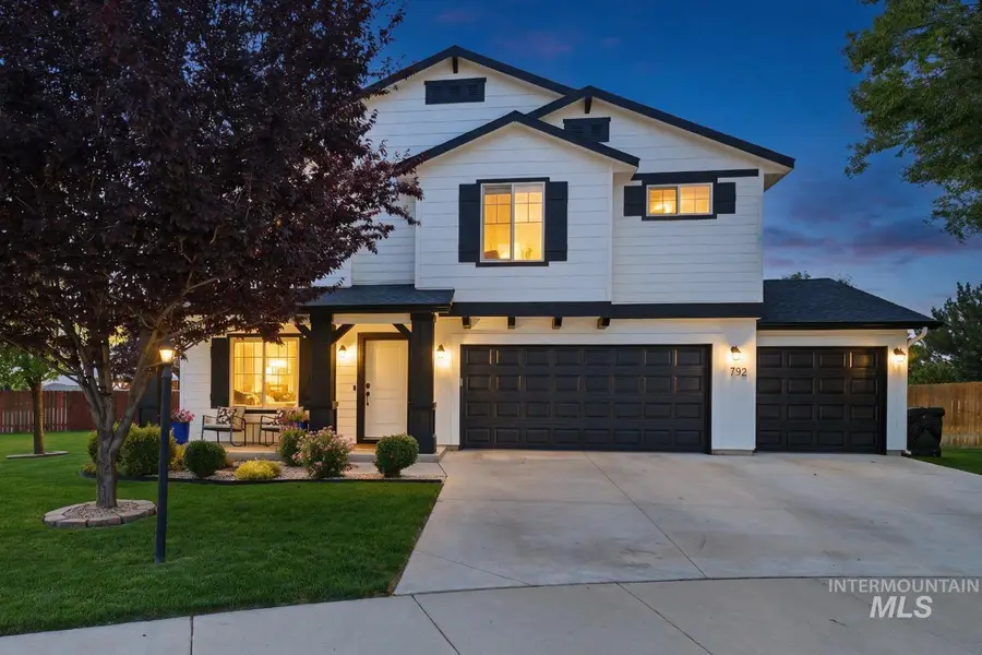 792 W Bird Wing Dr, Meridian, ID 83646 - #2