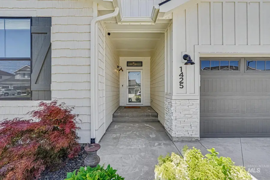1425 W Riodosa Dr, Meridian, ID 83642 - #3
