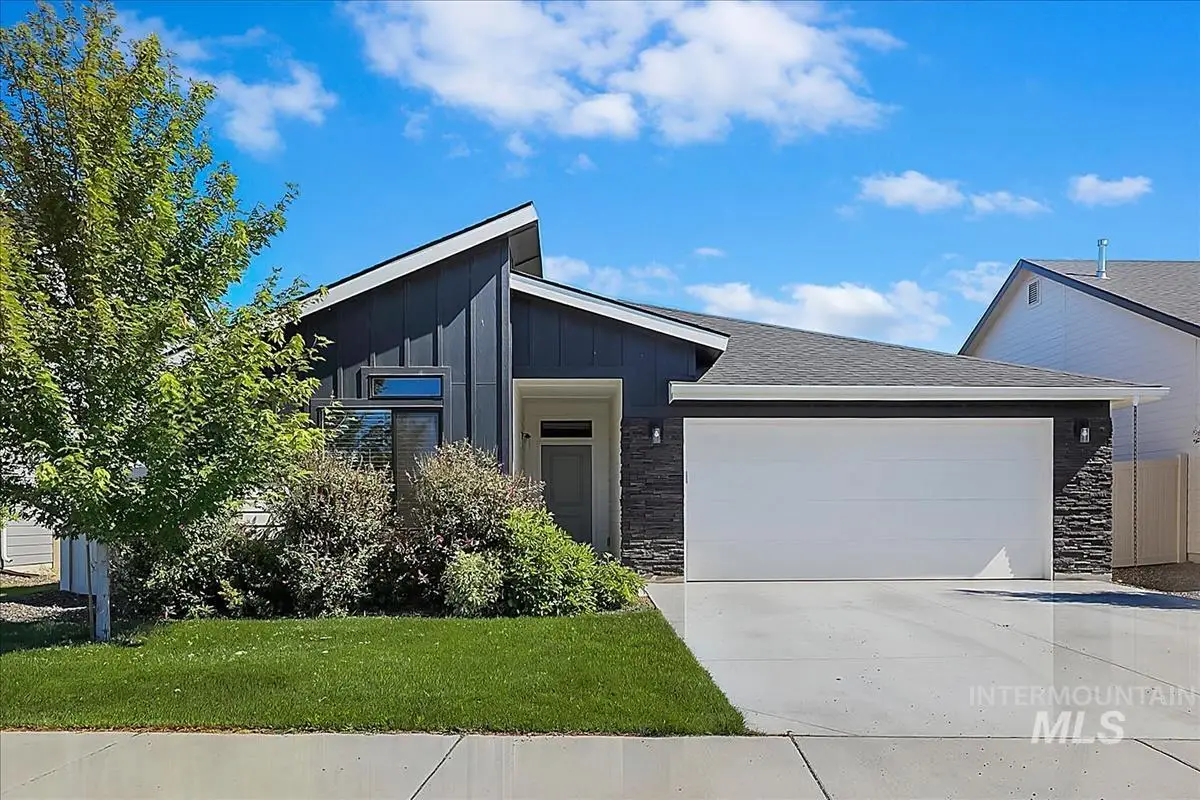 5050 W Grand Rapids Dr, Meridian, ID 83646 - #1