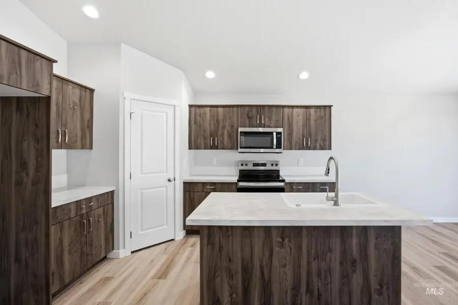 1328 Sunday River St, Middleton, ID 83644 - #2
