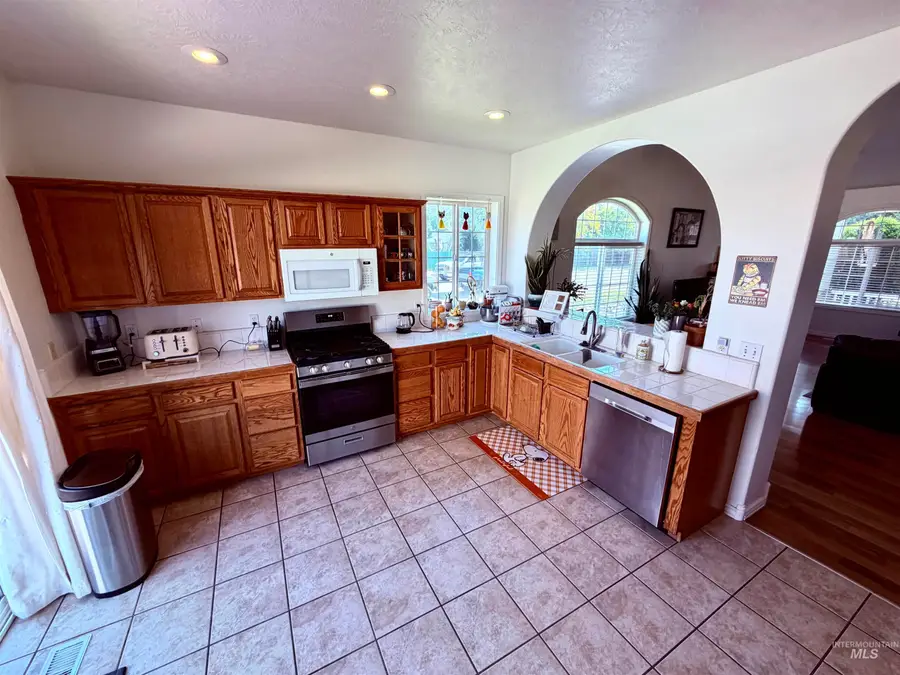 2087 S Gull Cove Ave, Meridian, ID 83642 - #3