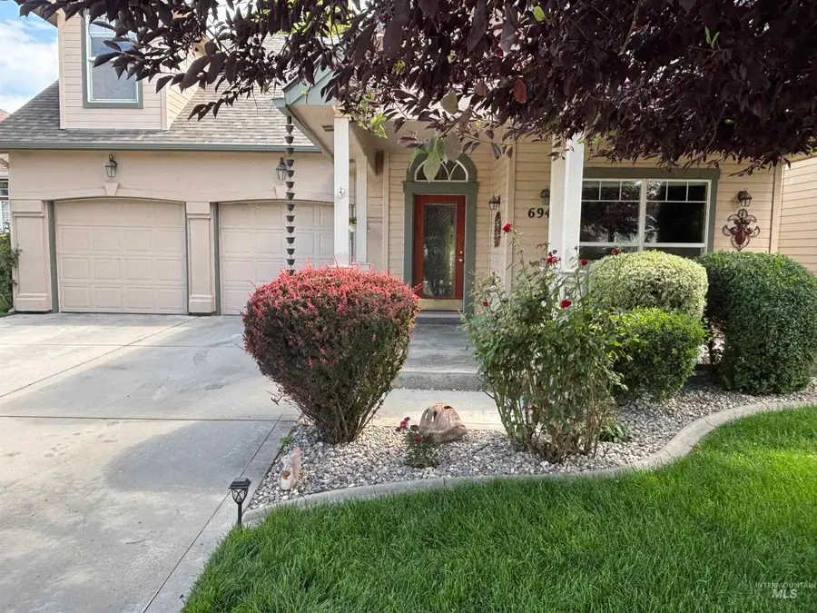 6945 E Greens Dr, Nampa, ID 83687 - #2