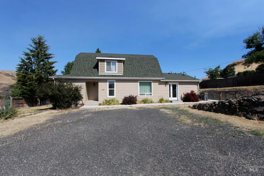 904 3rd St, Asotin, WA 99403 - #2