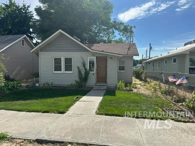 802 S Commercial Ave., Emmett, ID 83617 - #1