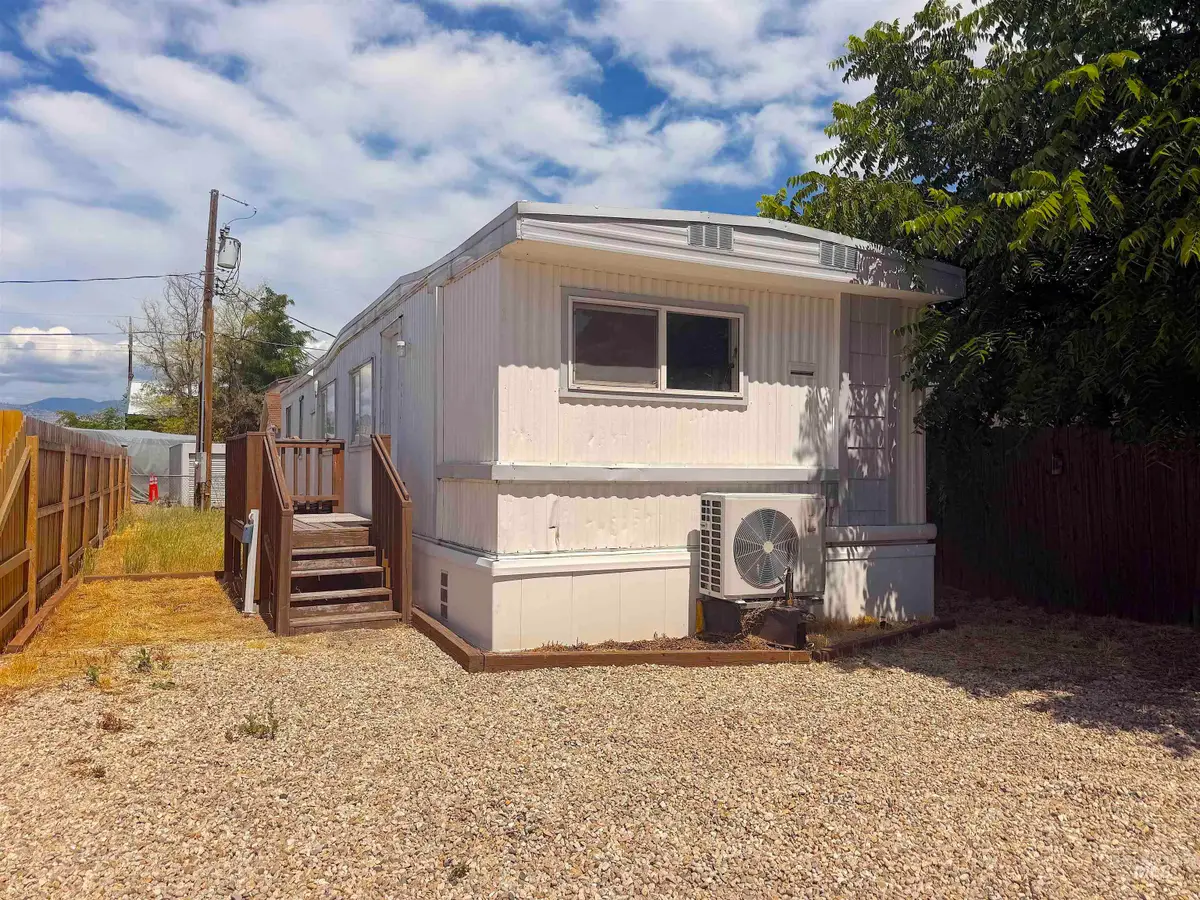 122 W 41st #Space 1, Garden City, ID 83714 - #1