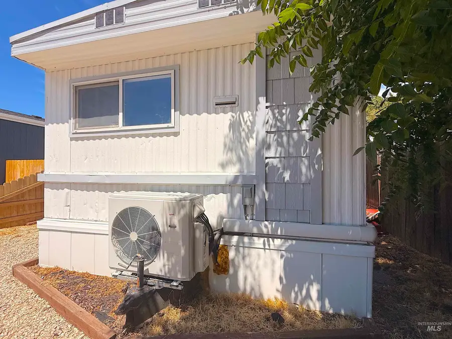 122 W 41st #Space 1, Garden City, ID 83714 - #2