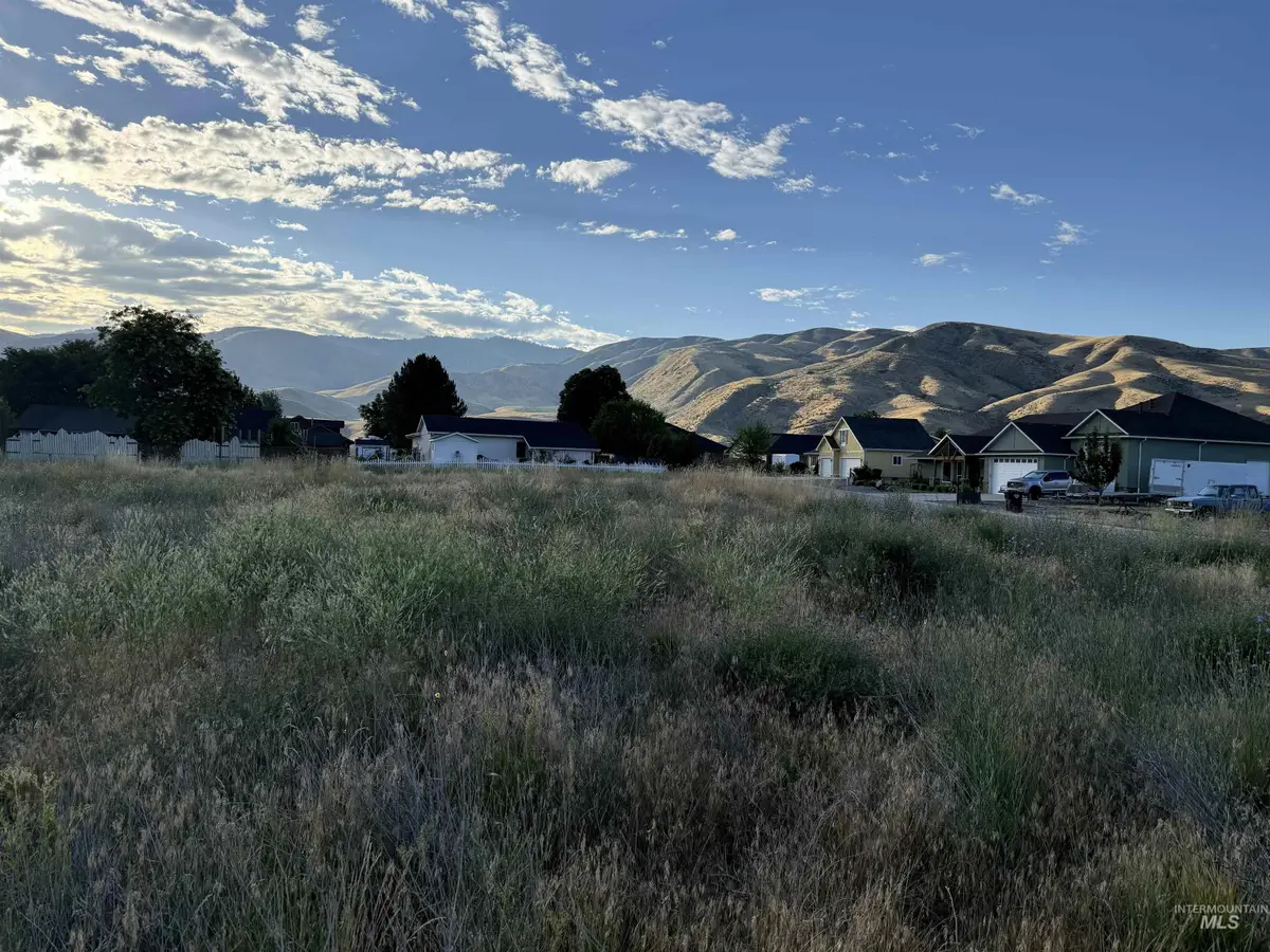 111 S Riverside, Horseshoe Bend, ID 83629 - #1