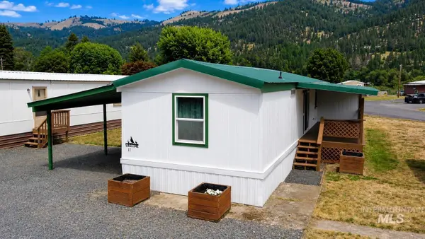 11 Mariposa Ln, Orofino, ID 83544