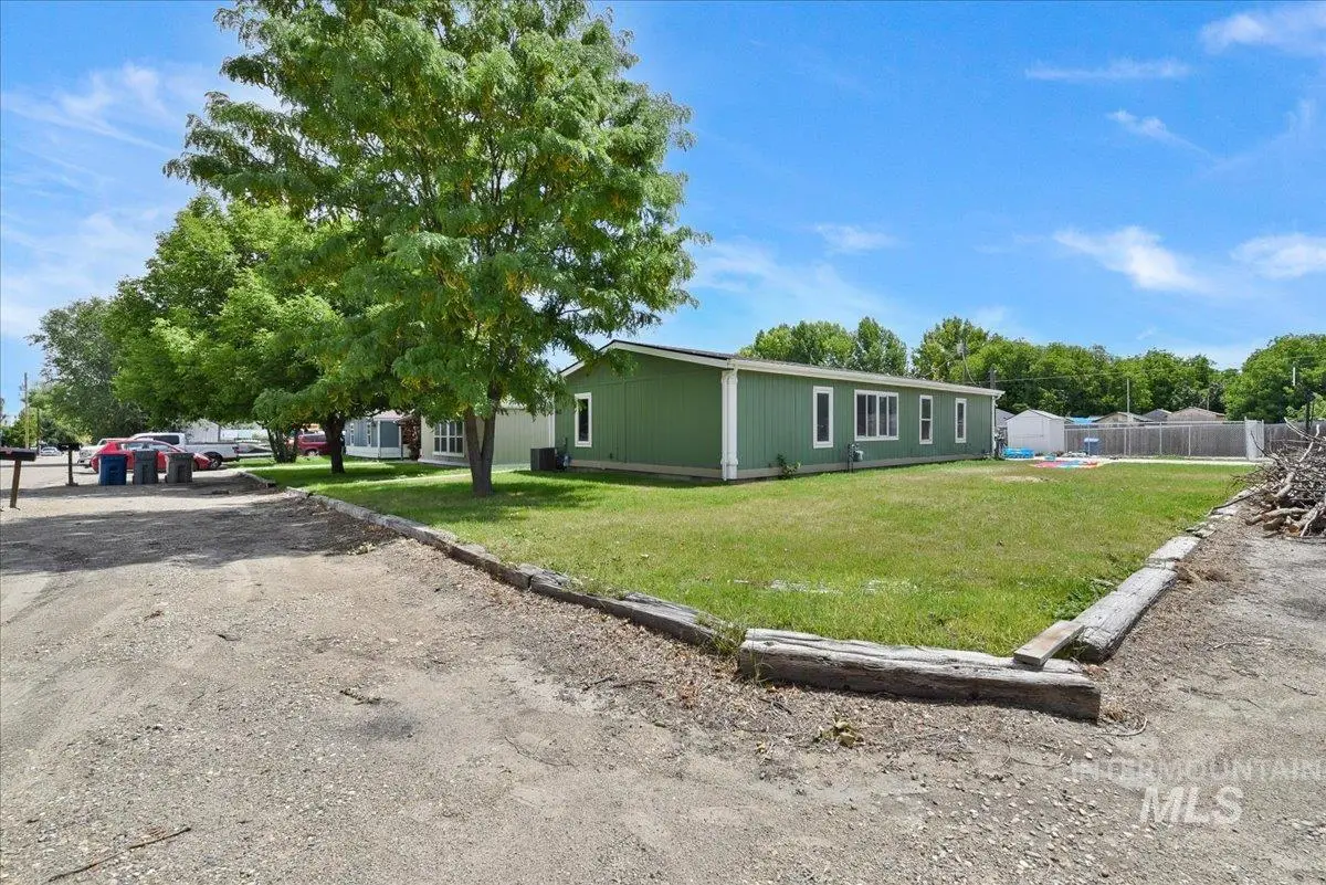 912 4th Ave N, Nampa, ID 83687 - #1