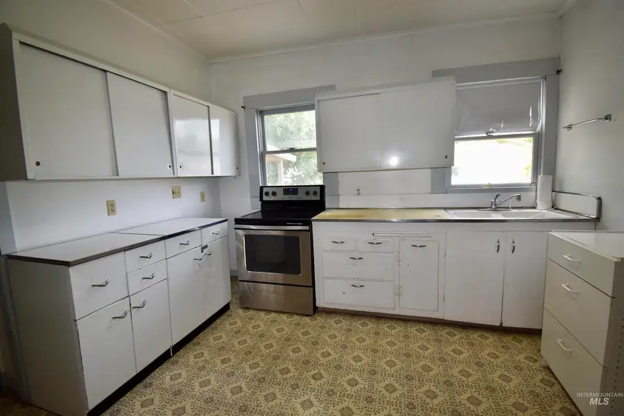 914 7th St, Clarkston, WA 99403 - #3