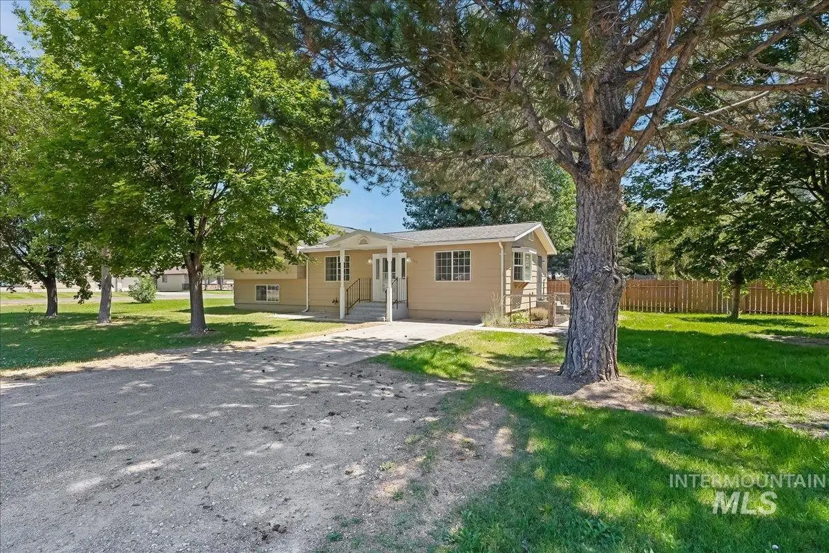 1940 Q St, Heyburn, ID 83336 - #1