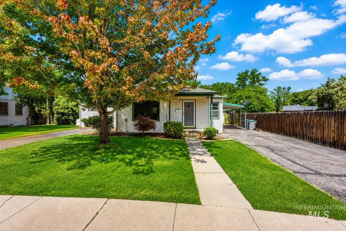 611 N Riverview Dr, Boise, ID 83712 - #1