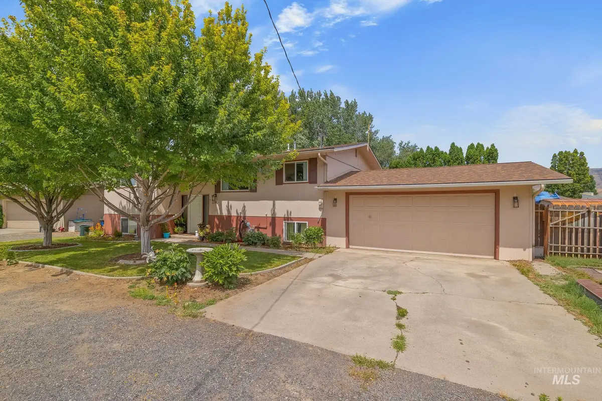 2390 Rolling Hills Dr, Clarkston, WA 99403 - #1
