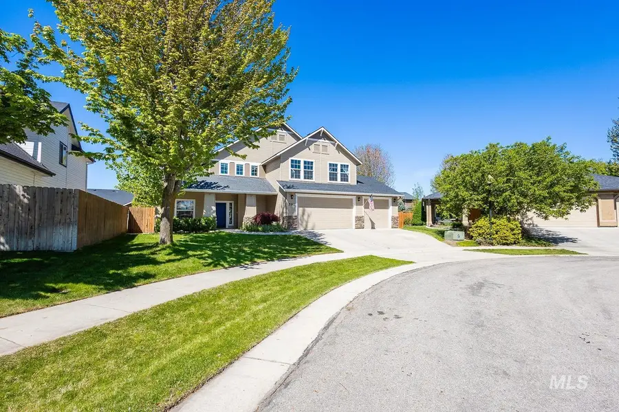 591 N Pringlewood Pl, Star, ID 83669 - #3