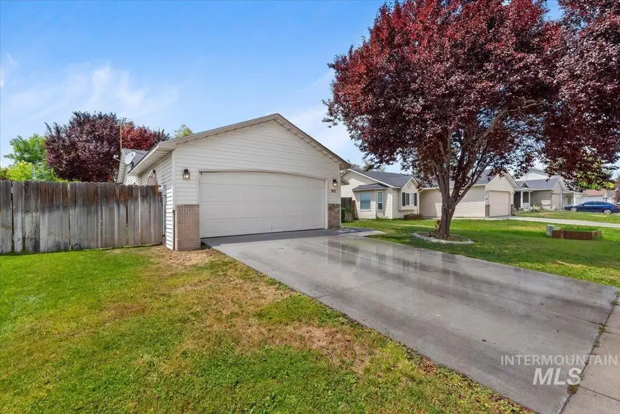 145 N Kildeer Way, Nampa, ID 83651 - #3