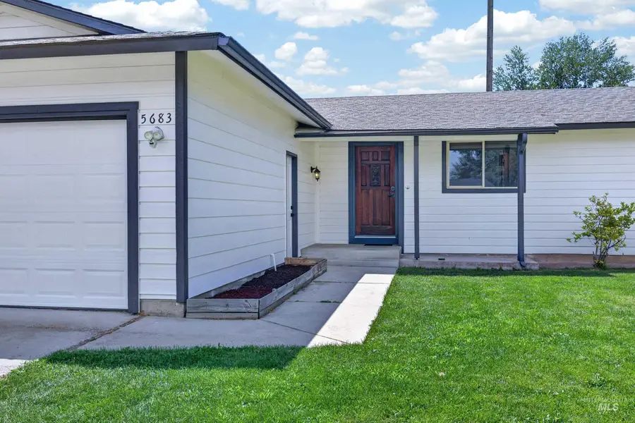 5683 N Millstone Dr, Garden City, ID 83714 - #3