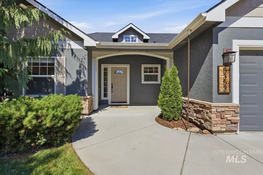 5353 Mink Creek Ave, Meridian, ID 83646 - #2
