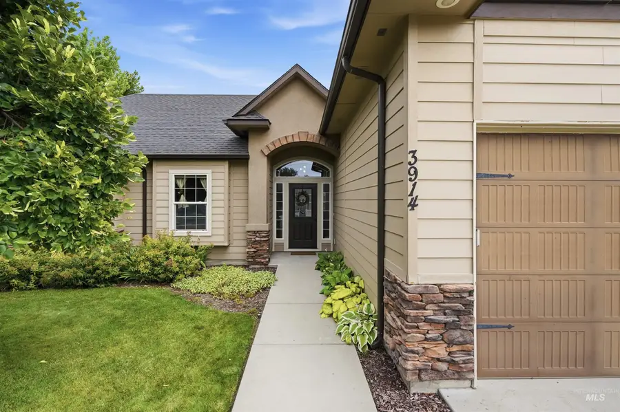 3914 S Raintree, Nampa, ID 83686 - #3