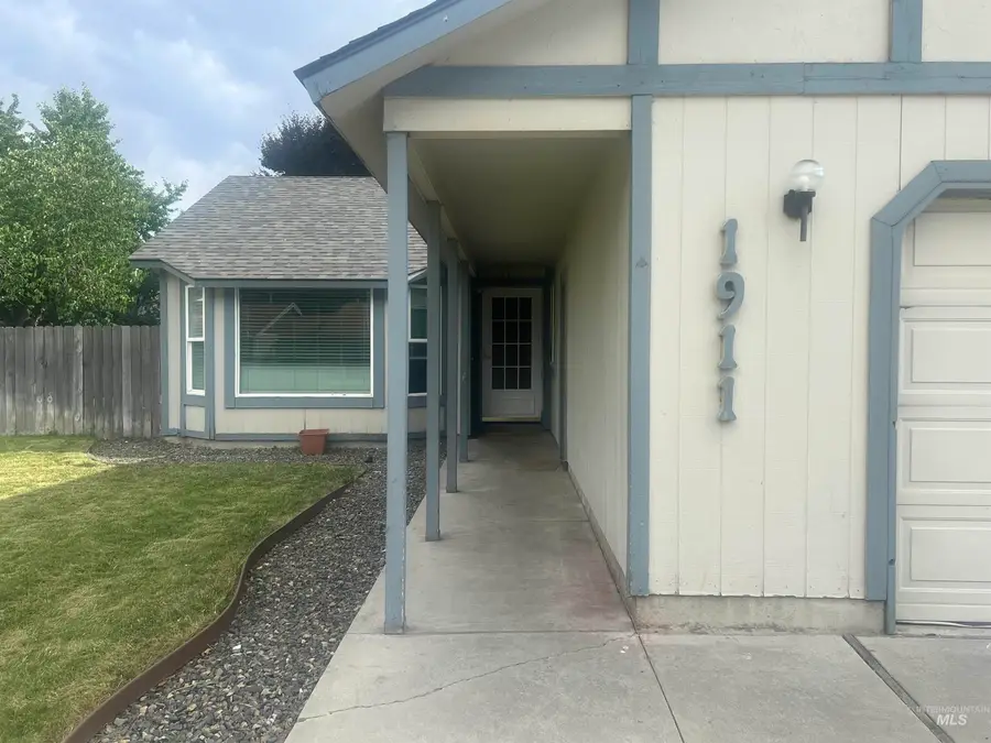 1911 W Tracy Ct, Meridian, ID 83646 - #3