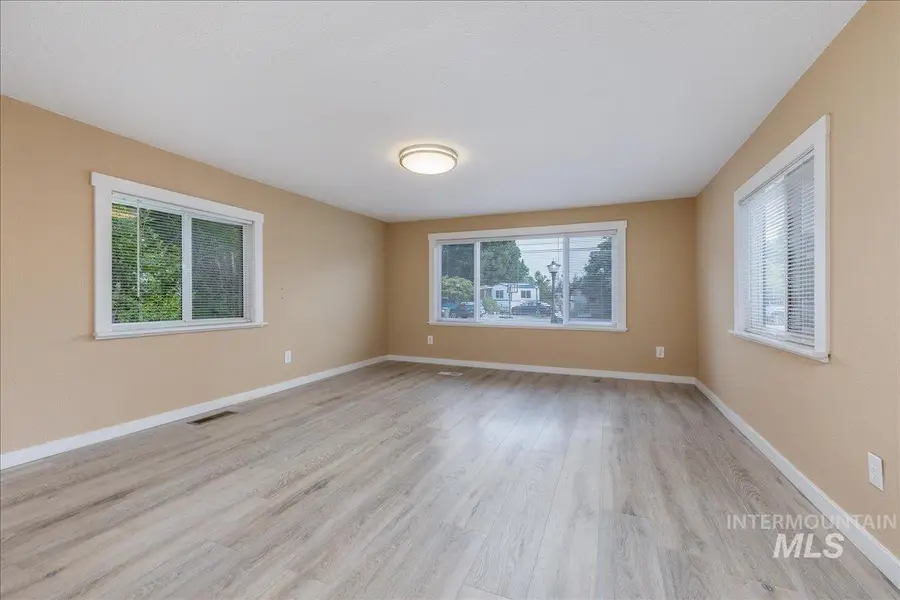 790 N Riviera Dr. Trlr 23 #23, Boise, ID 83703 - #3