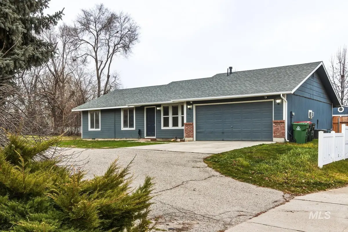 1052 NW 5th Ave, Meridian, ID 83642 - #1