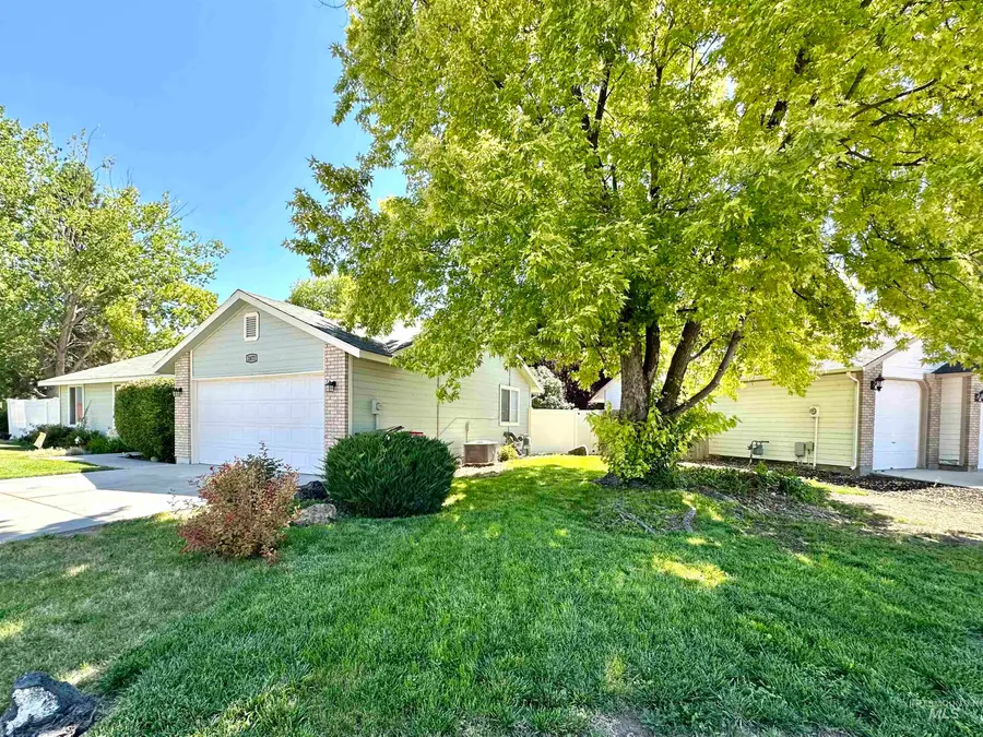 2472 N Maxie Way, Meridian, ID 83646 - #2