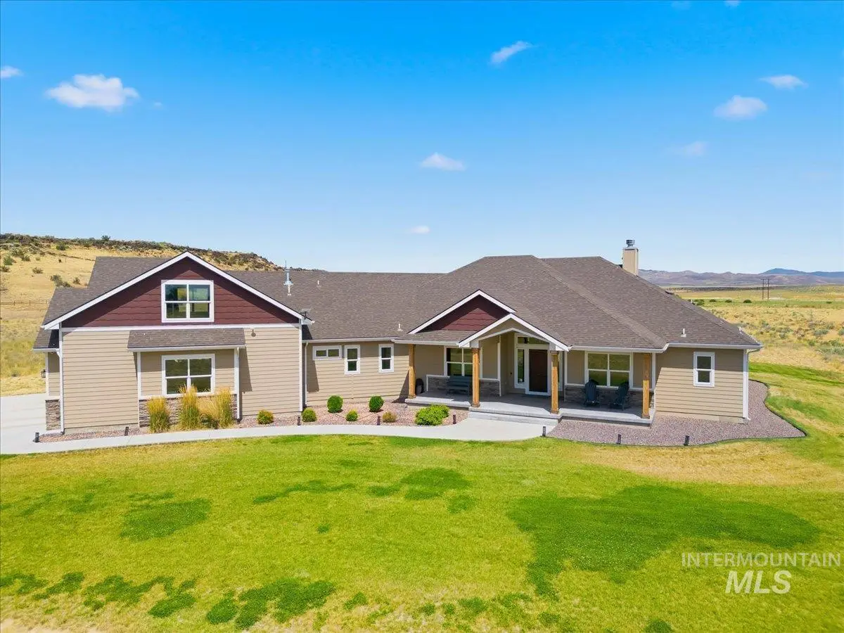 471 E Indian Creek Rd, Boise, ID 83716 - #1