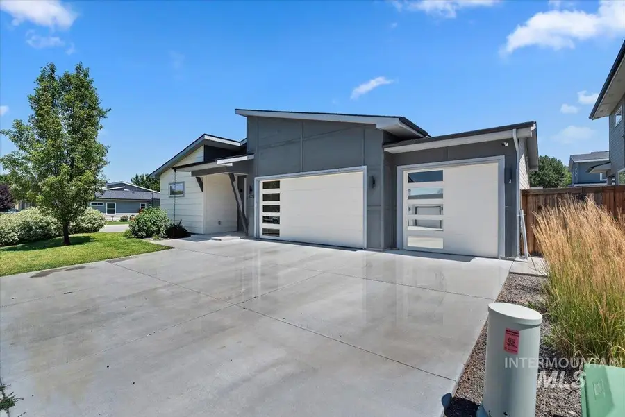 3228 S Annett Ave, Boise, ID 83705 - #2