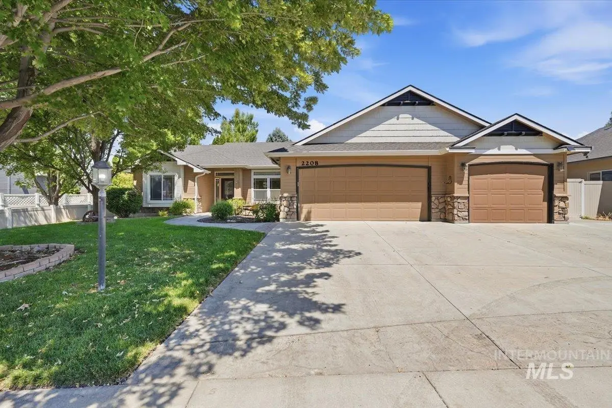 2208 W Kelly Creek Dr, Meridian, ID 83646 - #1