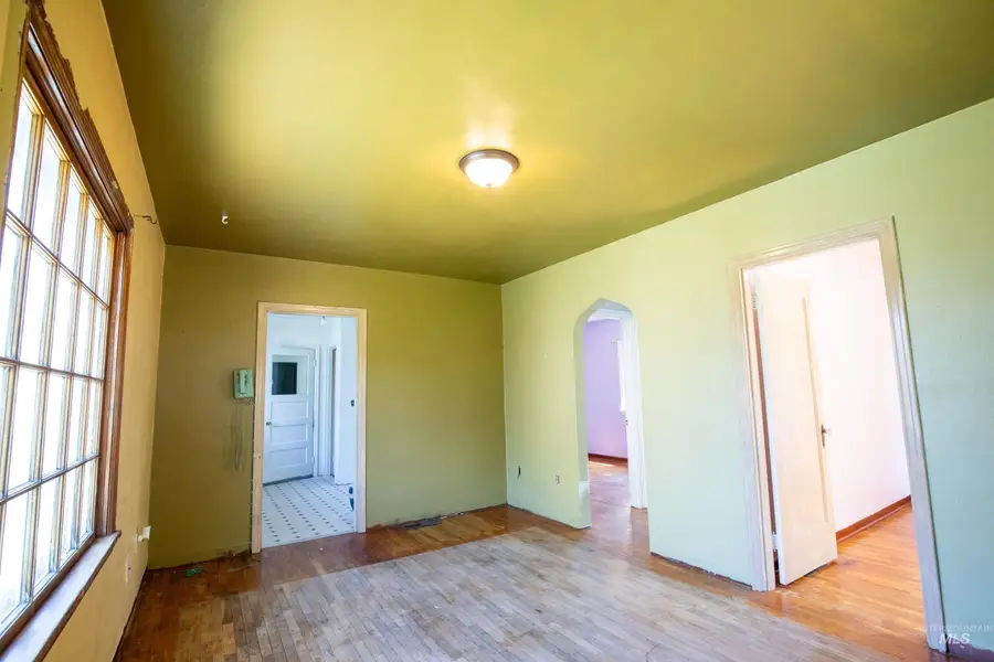 212 Locust St, Nampa, ID 83686 - #3