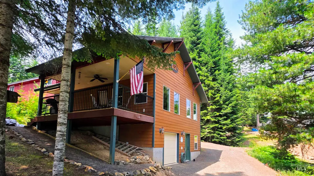 210 Fir St, Elk River, ID 83827 - #1