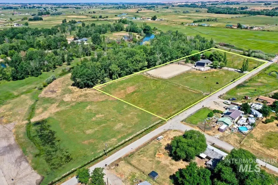2123 Petersburg Ave, Letha, ID 83636 - #2
