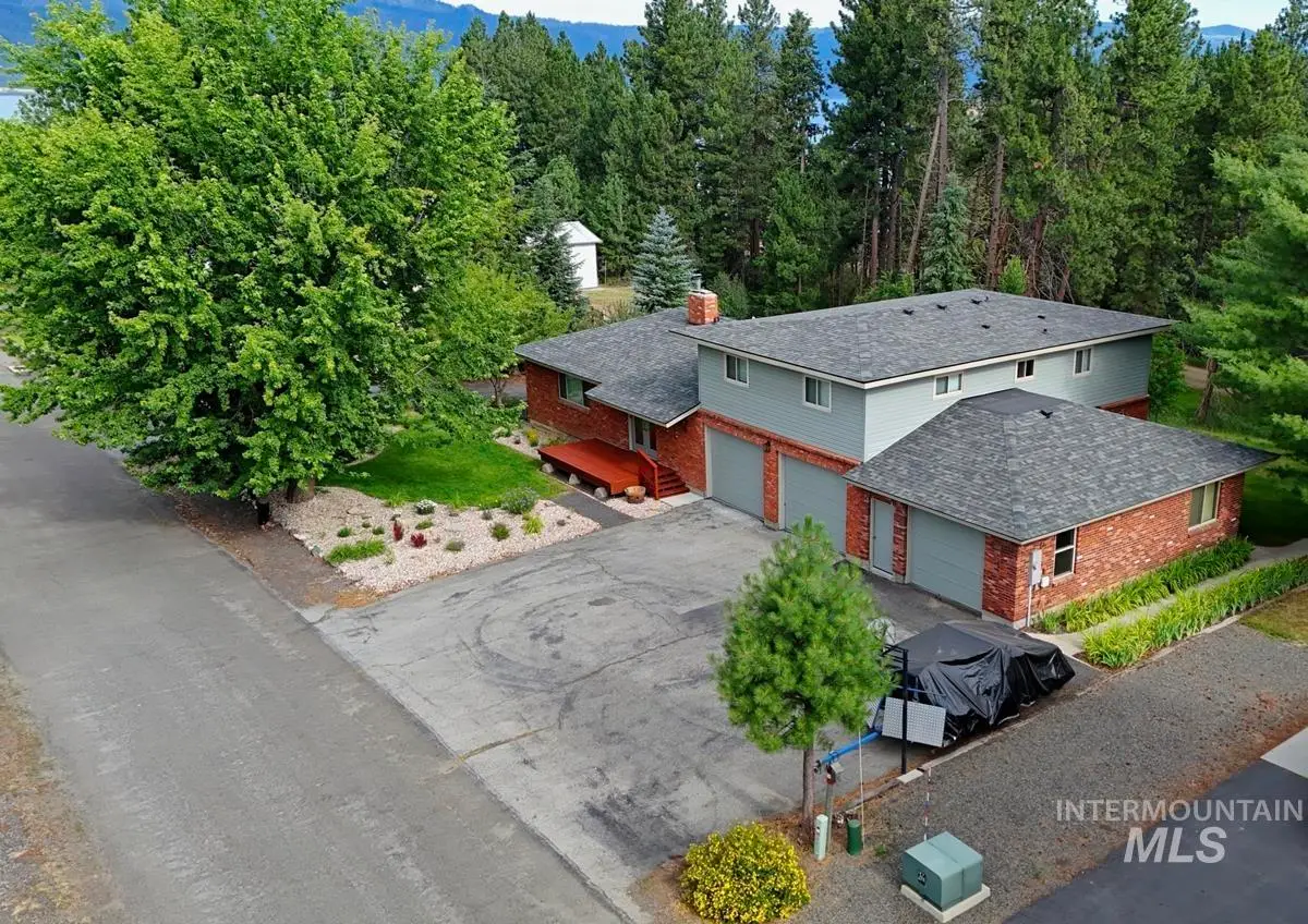 506 Lakeview Drive, Cascade, ID 83611 - #1