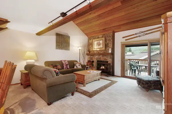 2778 Sunburst Condo Dr, Sun Valley, ID 83353