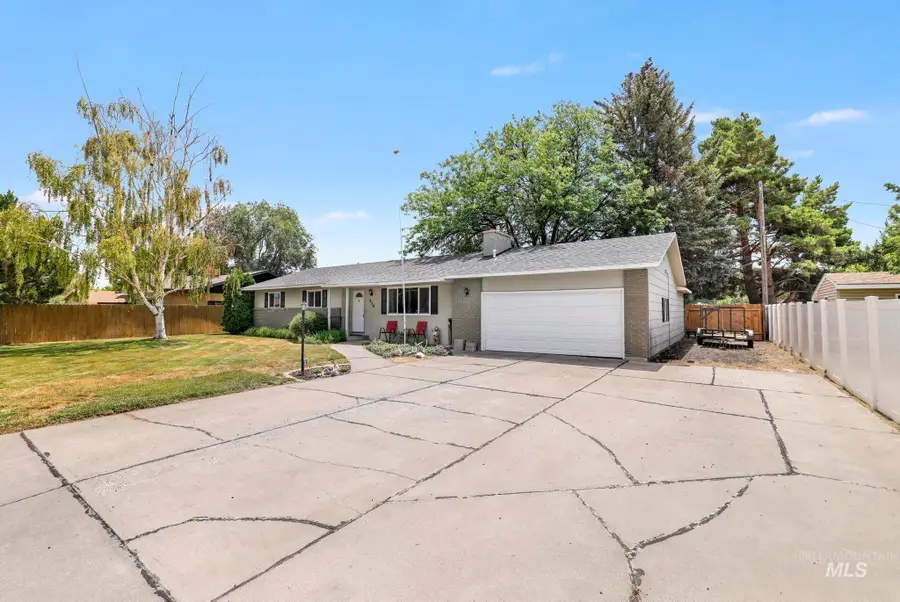 679 Crestview Dr, Twin Falls, ID 83301 - #3