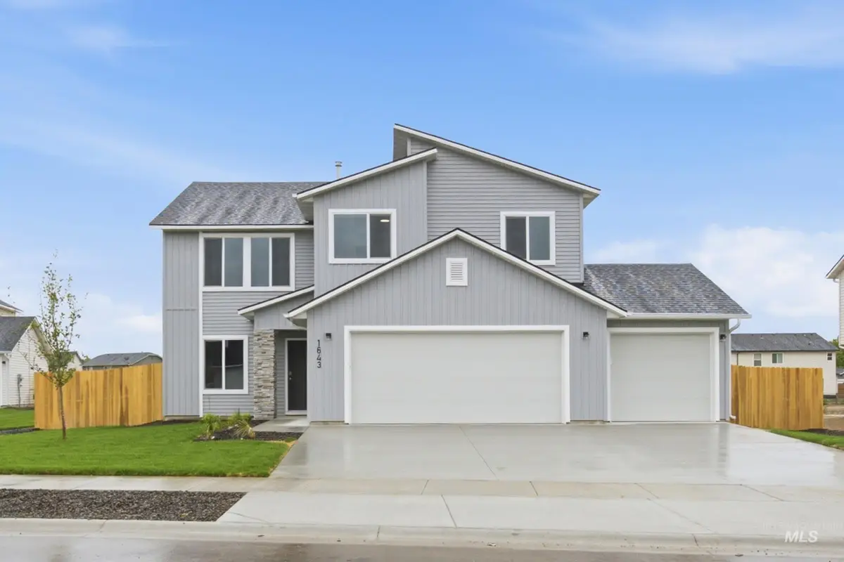 212 W 17th Ave, Jerome, ID 83338 - #1