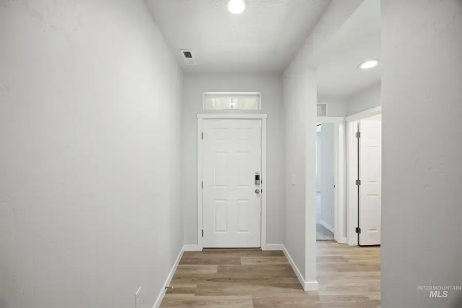 208 W 17th Ave, Jerome, ID 83338 - #2