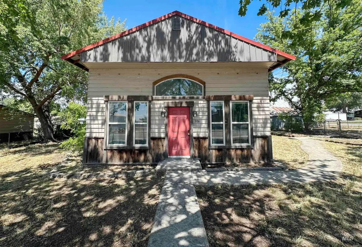 306 Illinois Ave, Council, ID 83612 - #1