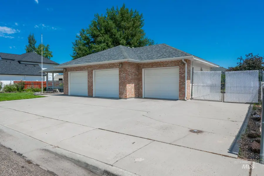 168 SW 19th St, Ontario, OR 97914 - #3